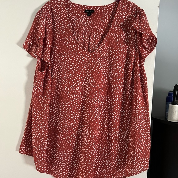 Red printed shirt Torrid size 2 - Picture 1 of 1